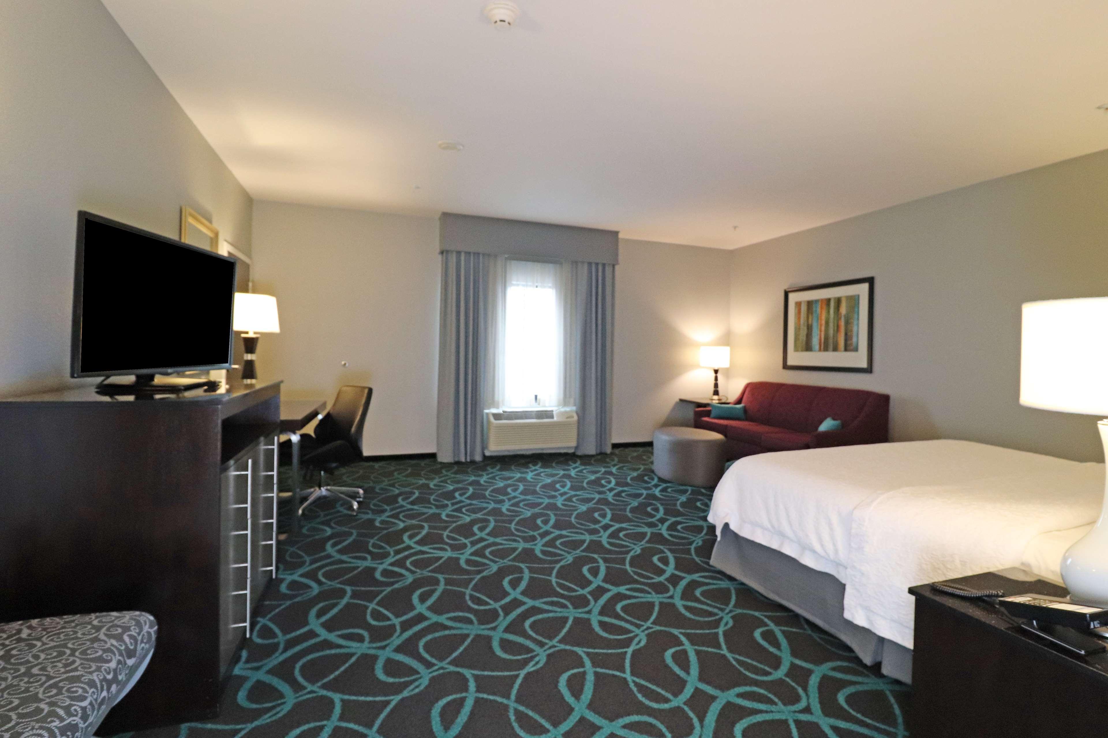 Hampton Inn Киърни Екстериор снимка