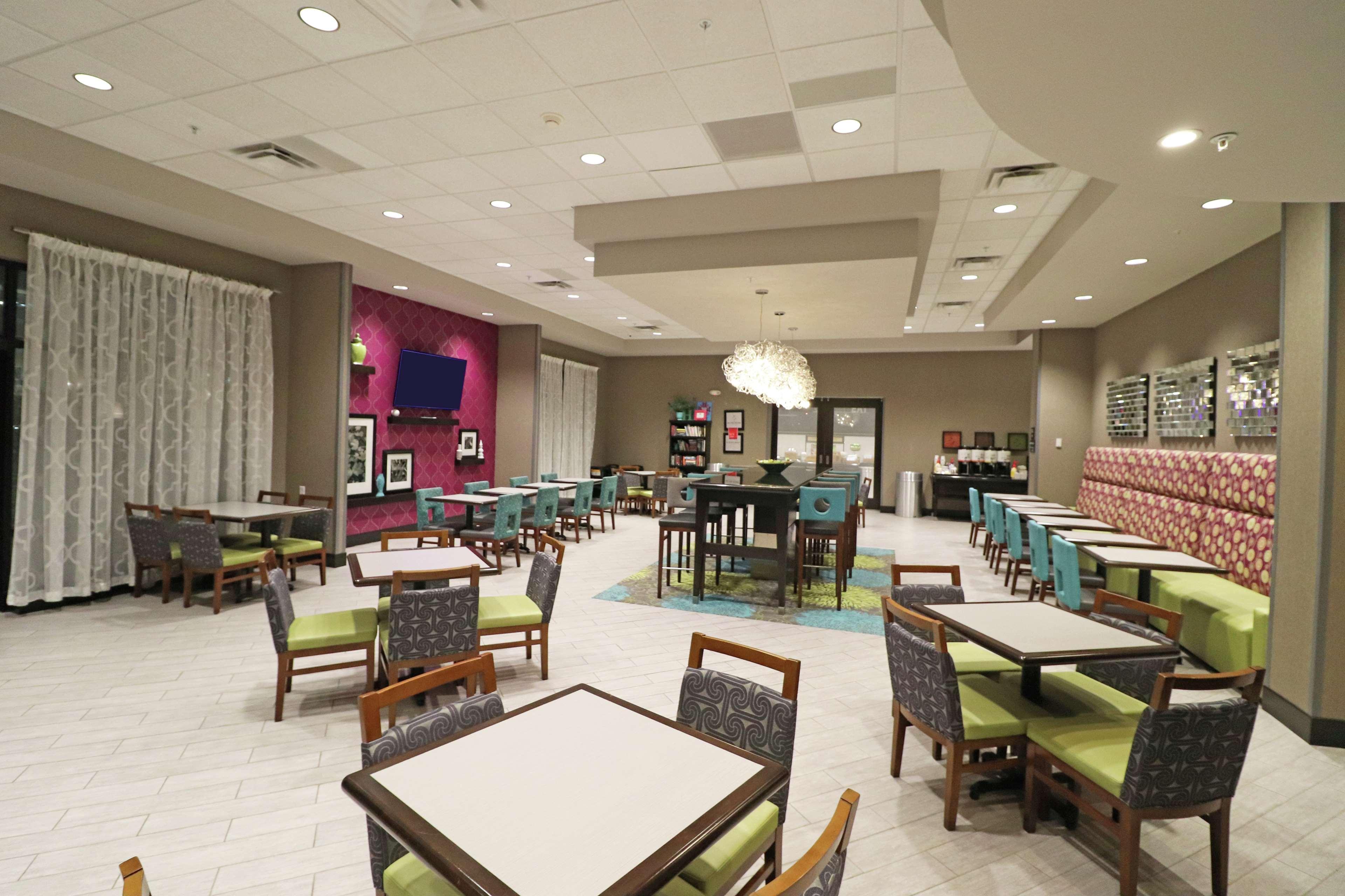 Hampton Inn Киърни Екстериор снимка