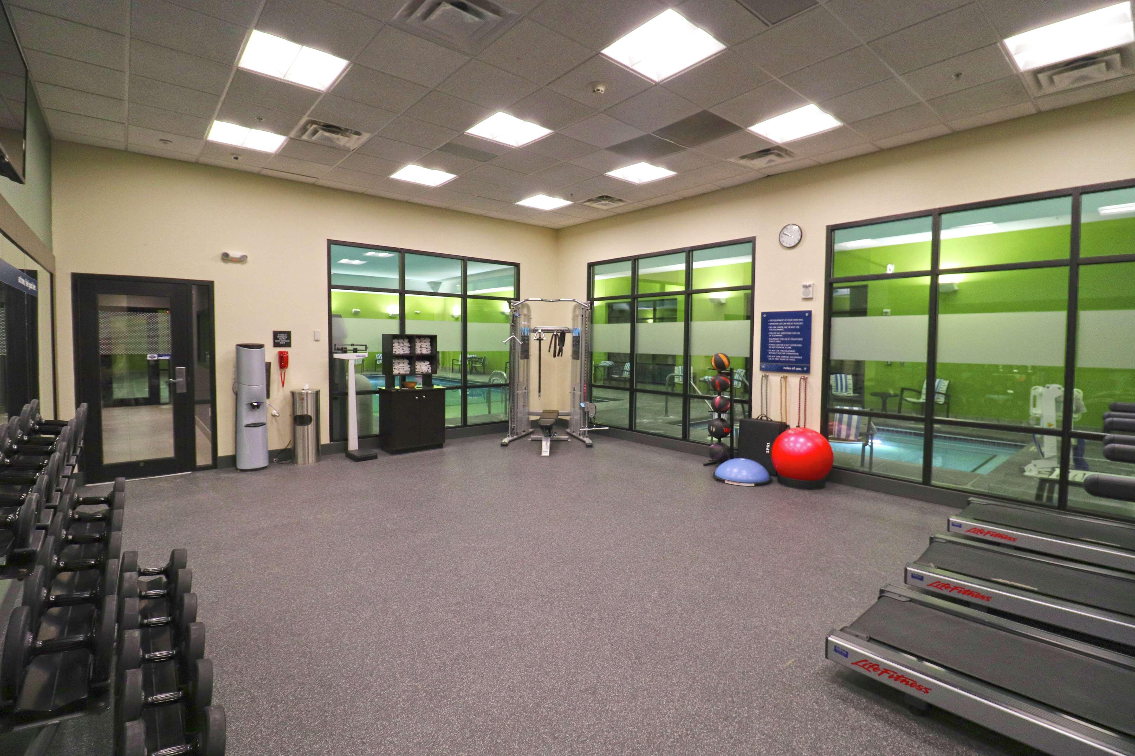 Hampton Inn Киърни Екстериор снимка