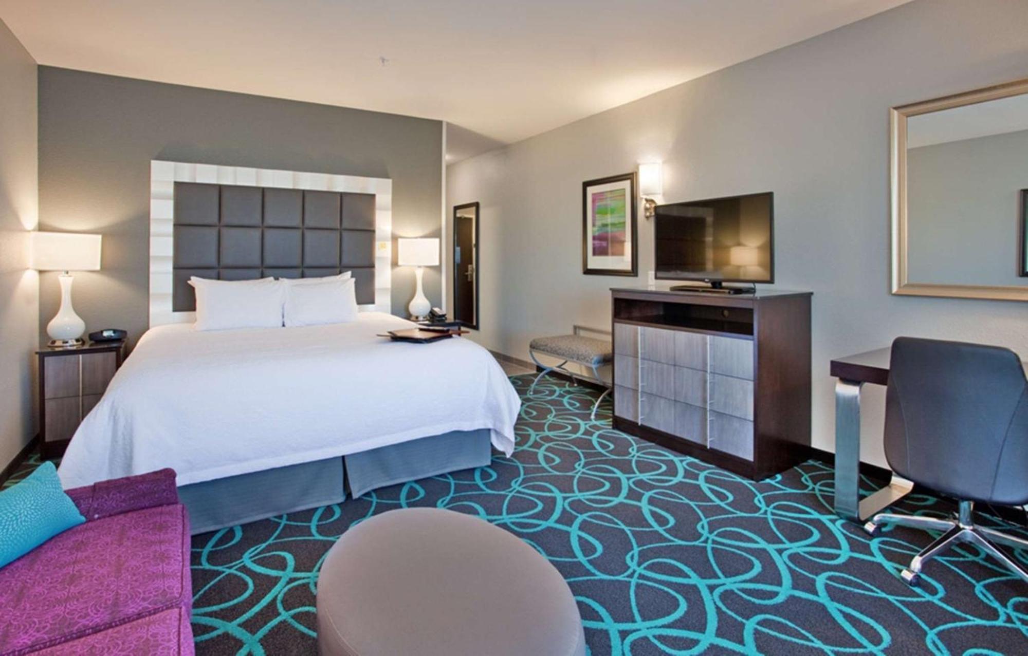 Hampton Inn Киърни Екстериор снимка