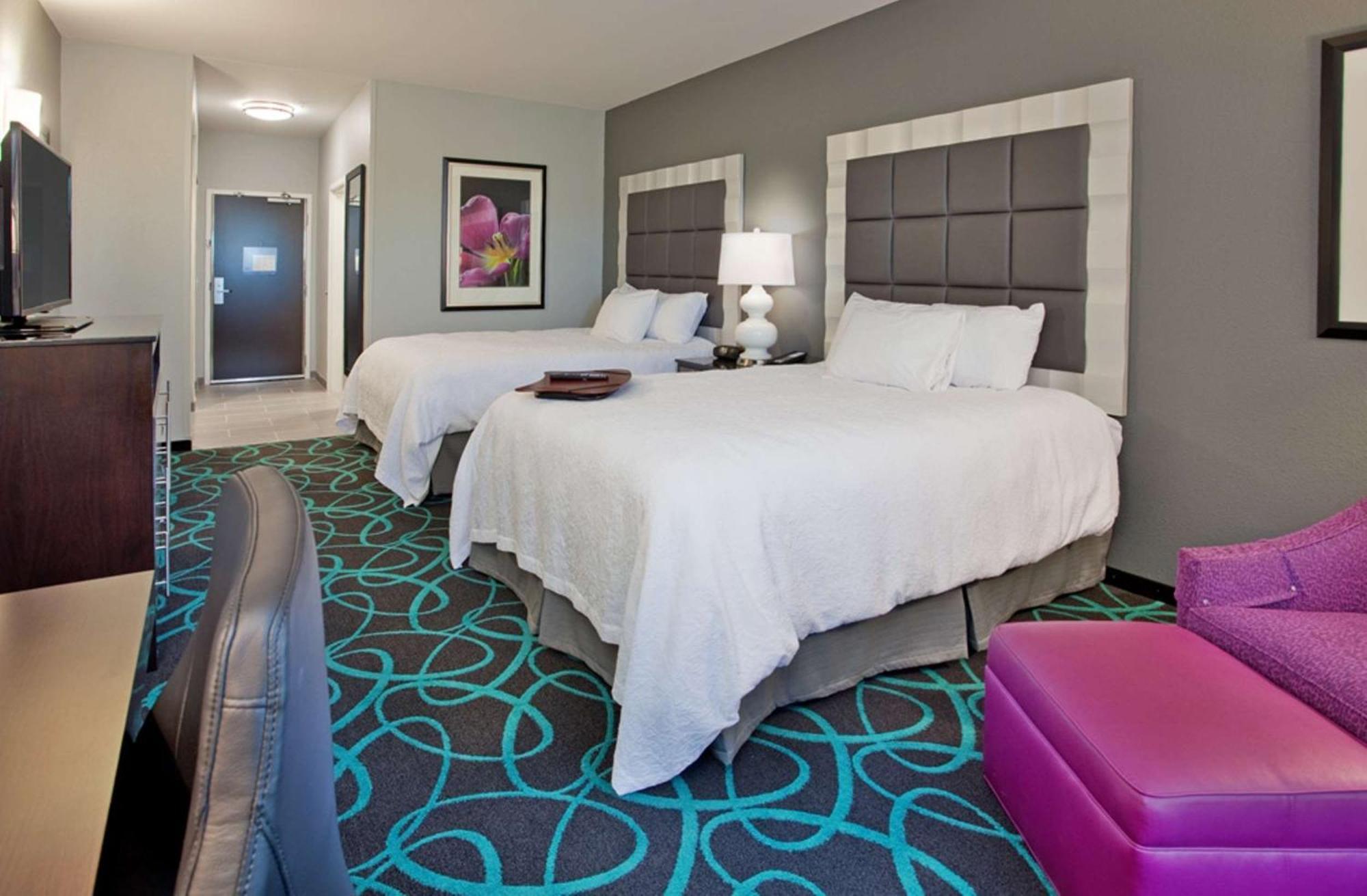 Hampton Inn Киърни Екстериор снимка