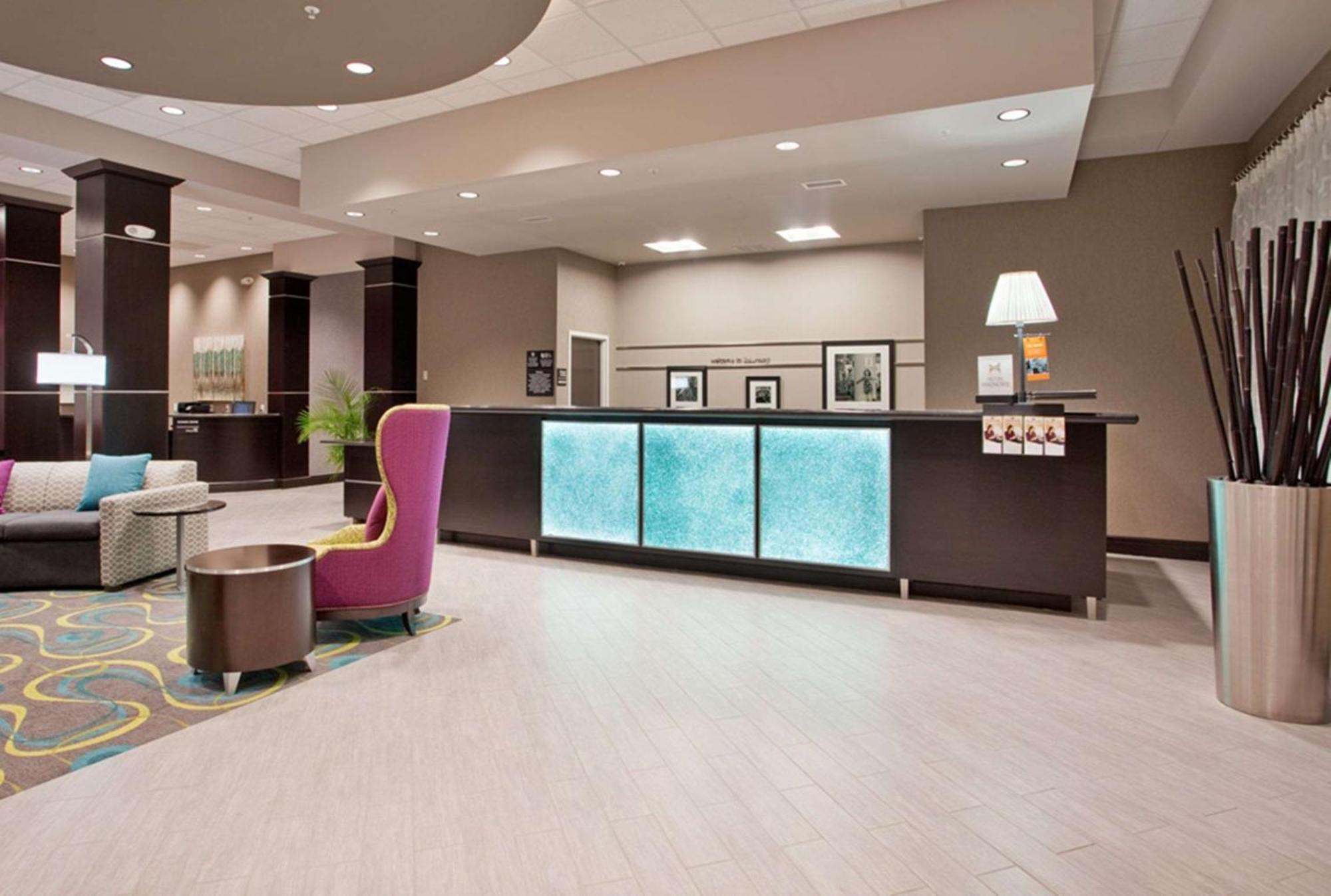 Hampton Inn Киърни Екстериор снимка