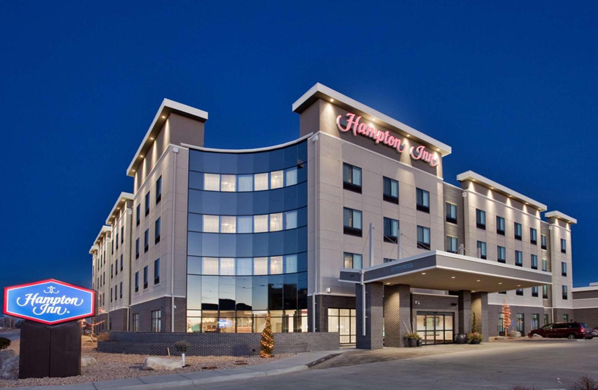 Hampton Inn Киърни Екстериор снимка