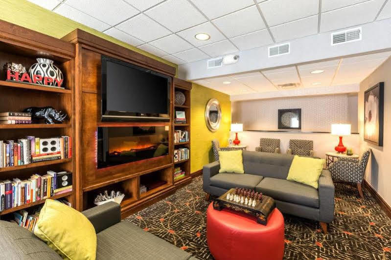 Hampton Inn Киърни Екстериор снимка