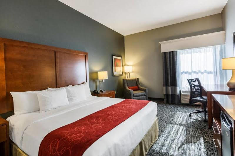 Hampton Inn Киърни Екстериор снимка