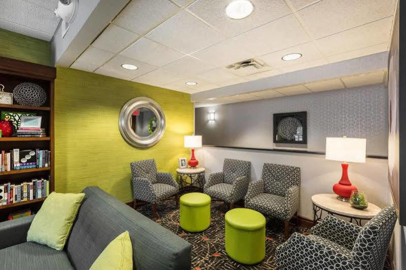 Hampton Inn Киърни Екстериор снимка